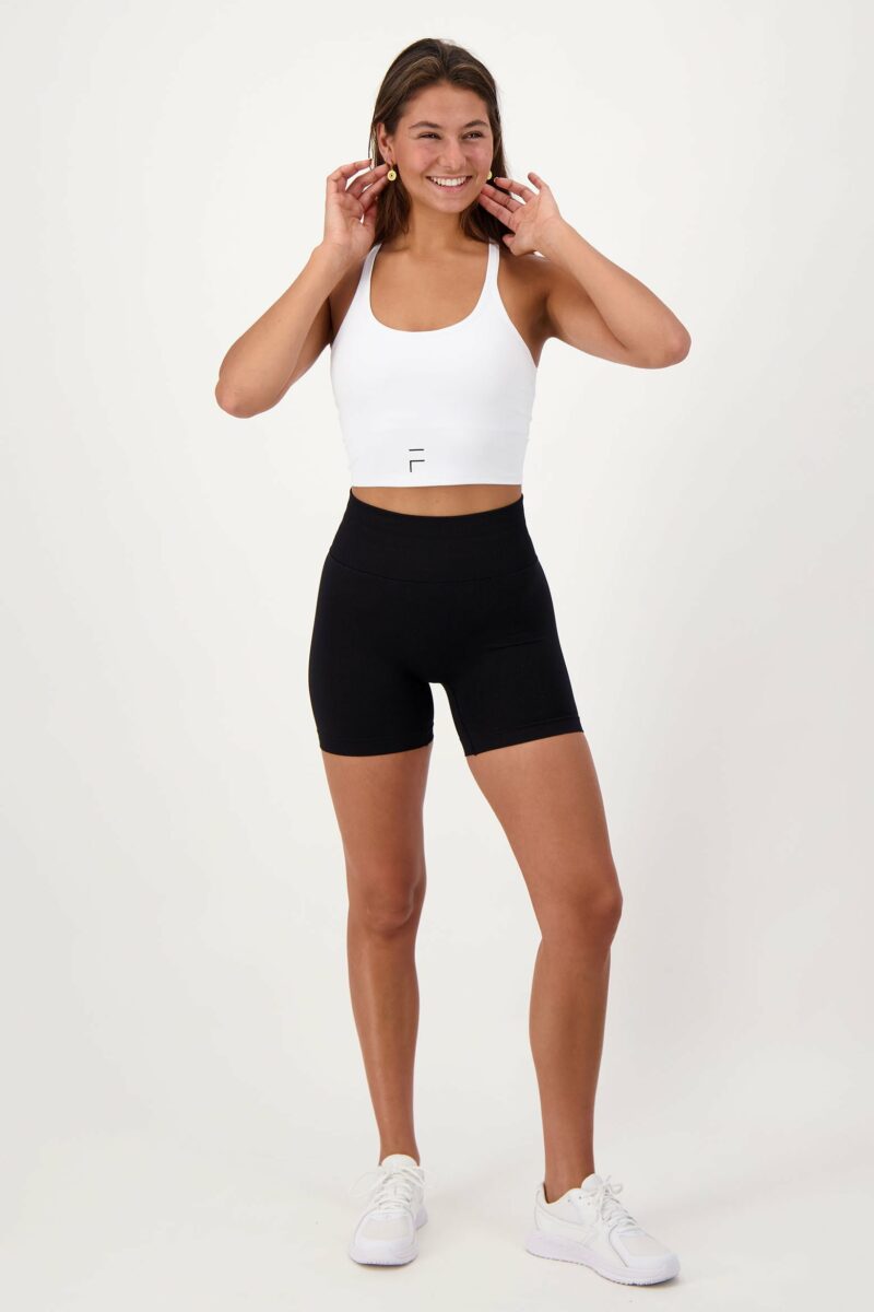 short zwart 2_Fullbody_jpg_3