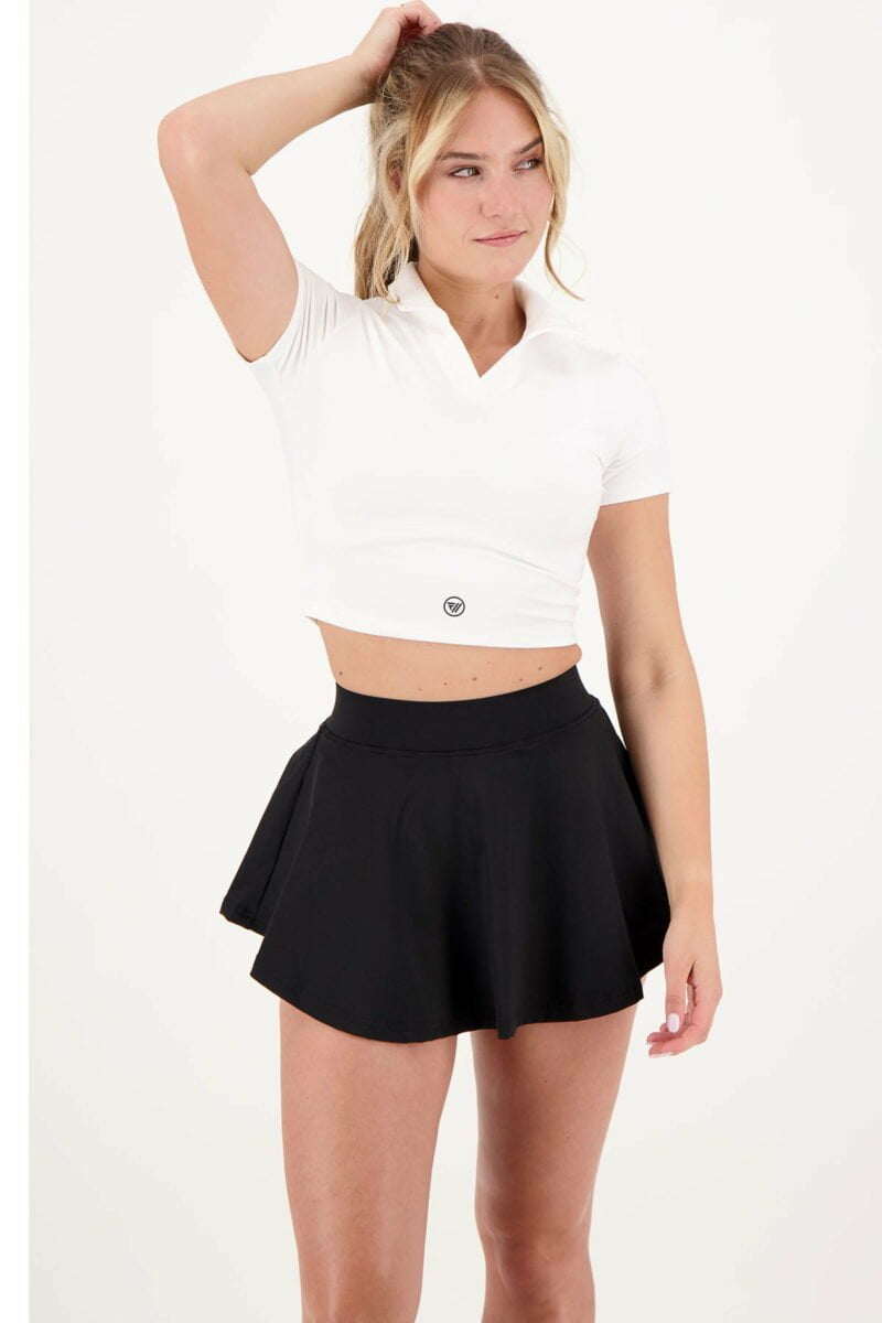 polo-wit-skort-zwart_Voorkant-boven_jpg_2