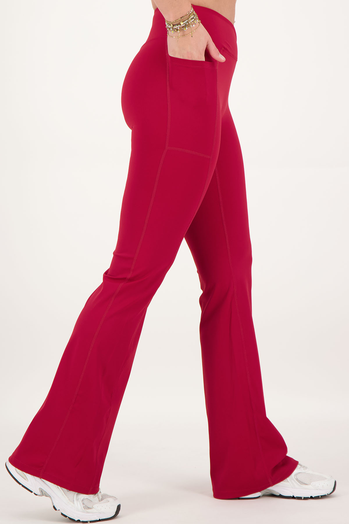 V-Flared Pocket Legging Ruby